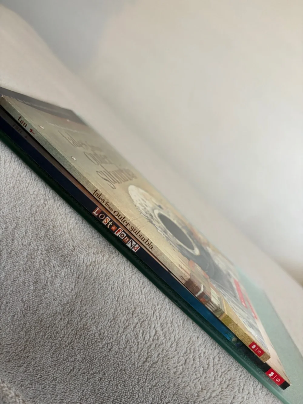 SCHOLASTIC 2 Shaun Tan books
